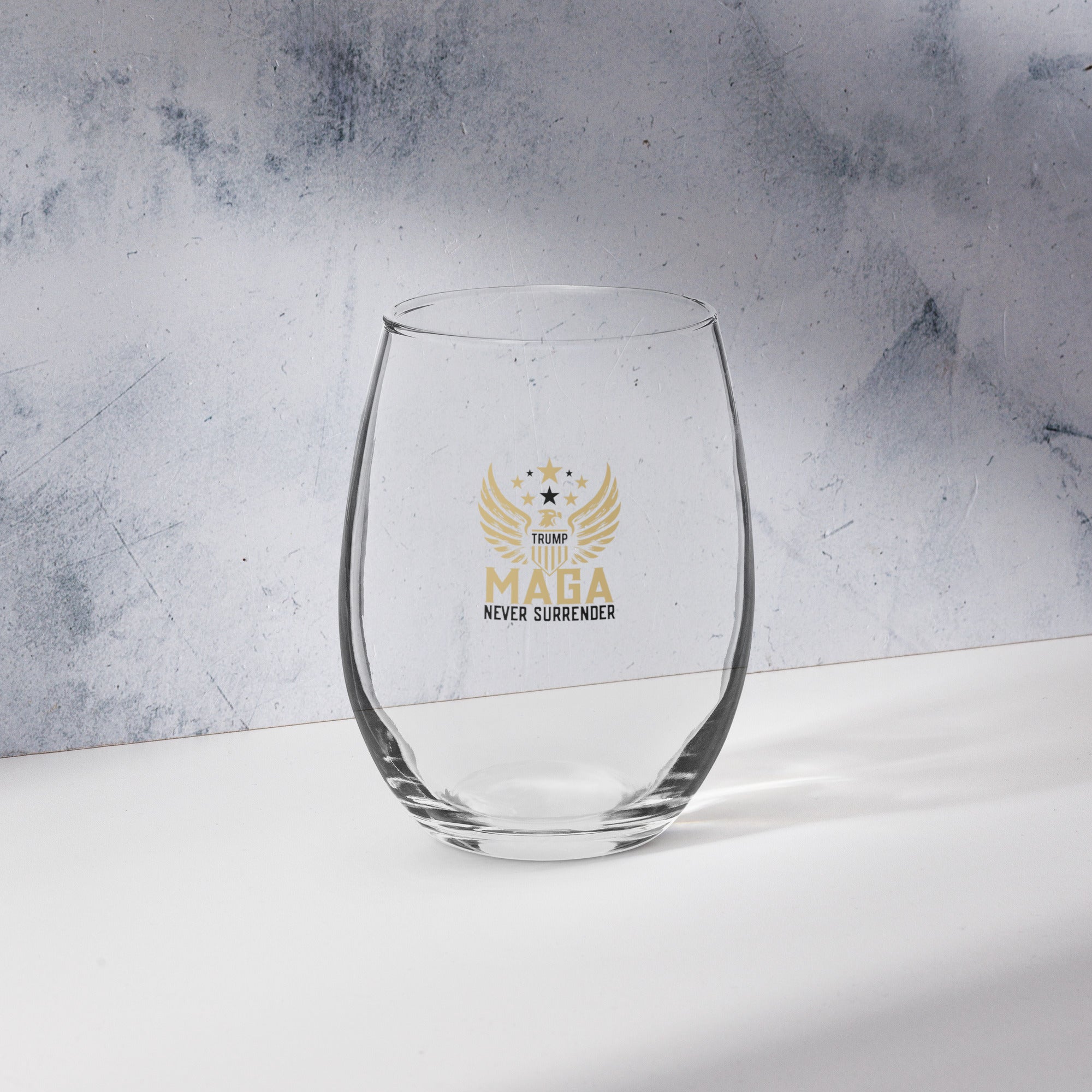 🍷  NEVER SURRENDER Wine Glass